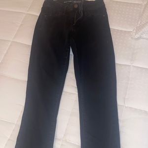 Black mid-rise jeans